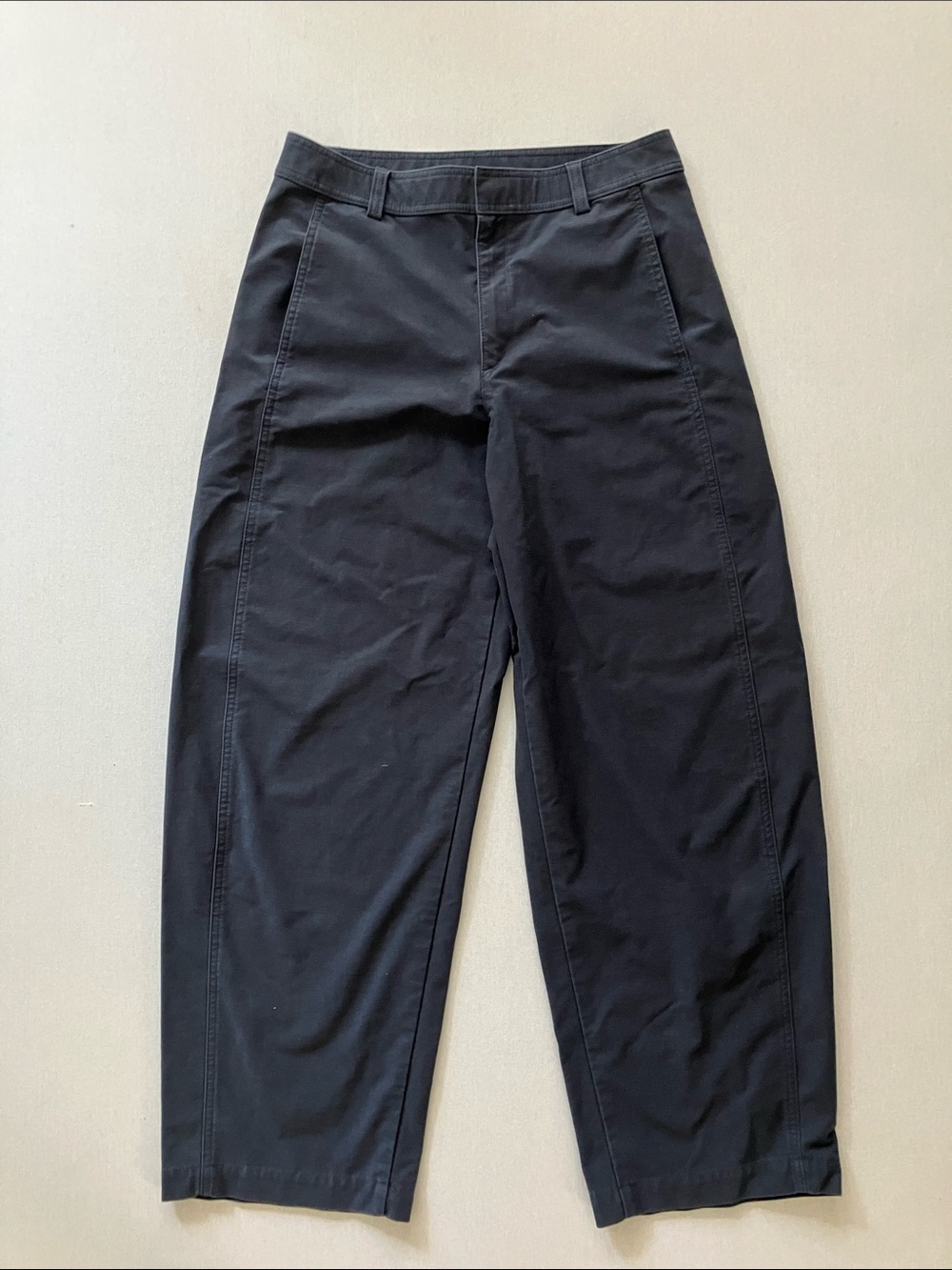 Uniqlo Wide-Leg Women's Pants in navy